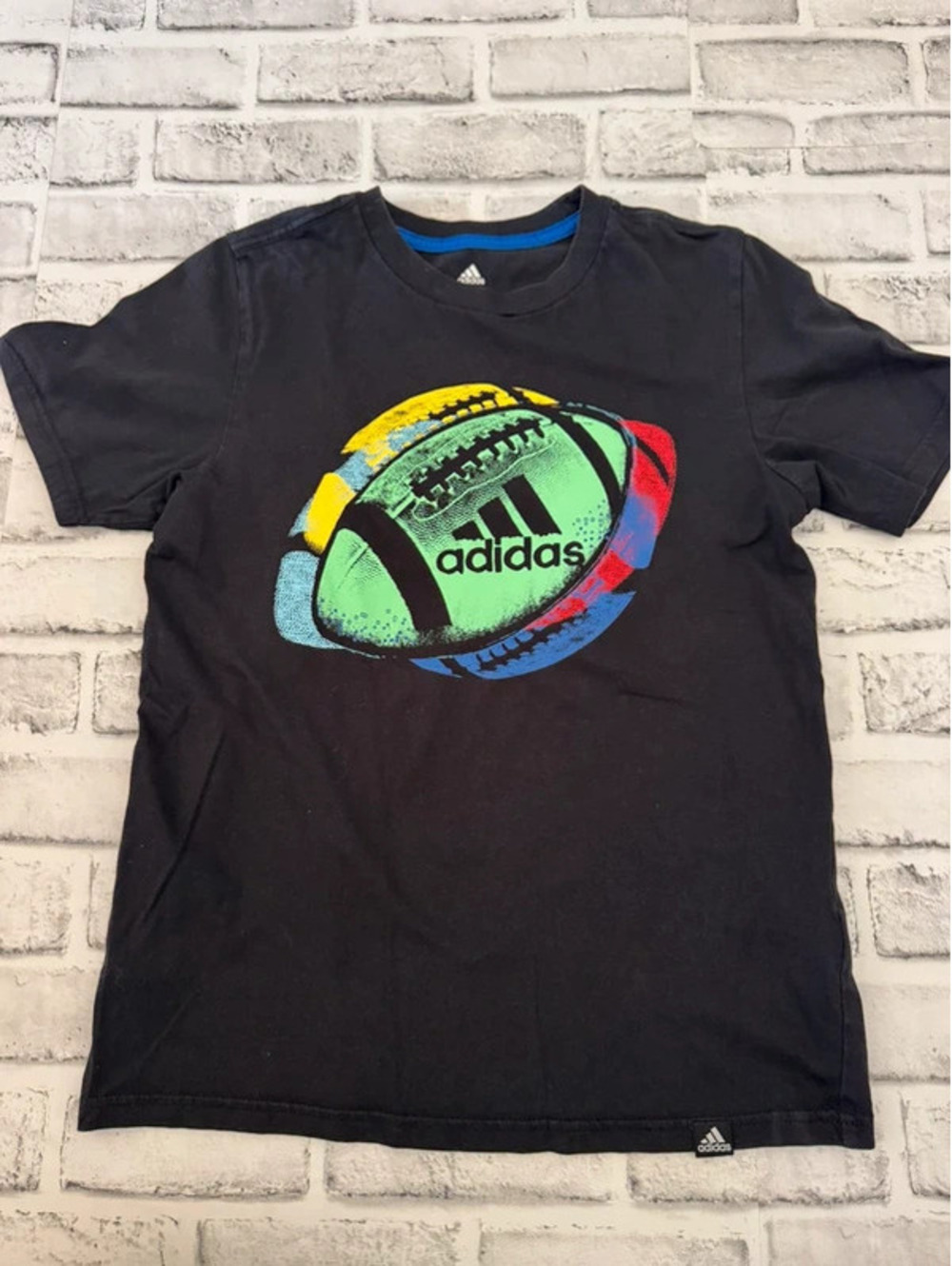 Boy’s Adidas black graphic short sleeve t-shirt size Medium 10/12